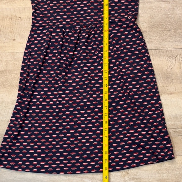 Boden Penelope Red Lips Jersey Dress Size 8P - Picture 8 of 9